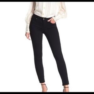 2/$20 PAIGE Verdugo crop skinny jeans